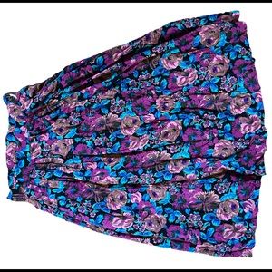 💥50% sale💥Vintage Interpret floral skirt size 8. E#39.